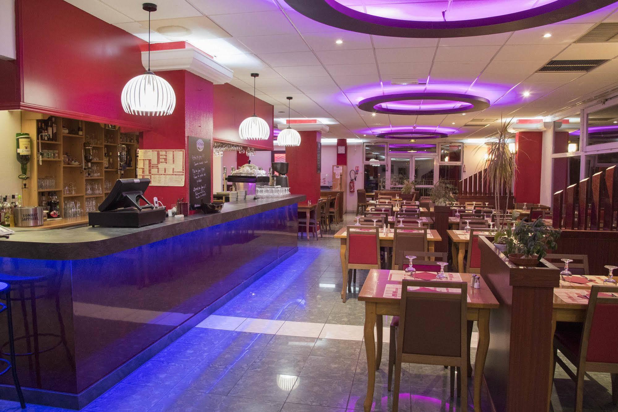 Hotel Restaurant Kyriad Direct Dijon Nord - Zenith - Toison D'Or Exteriér fotografie