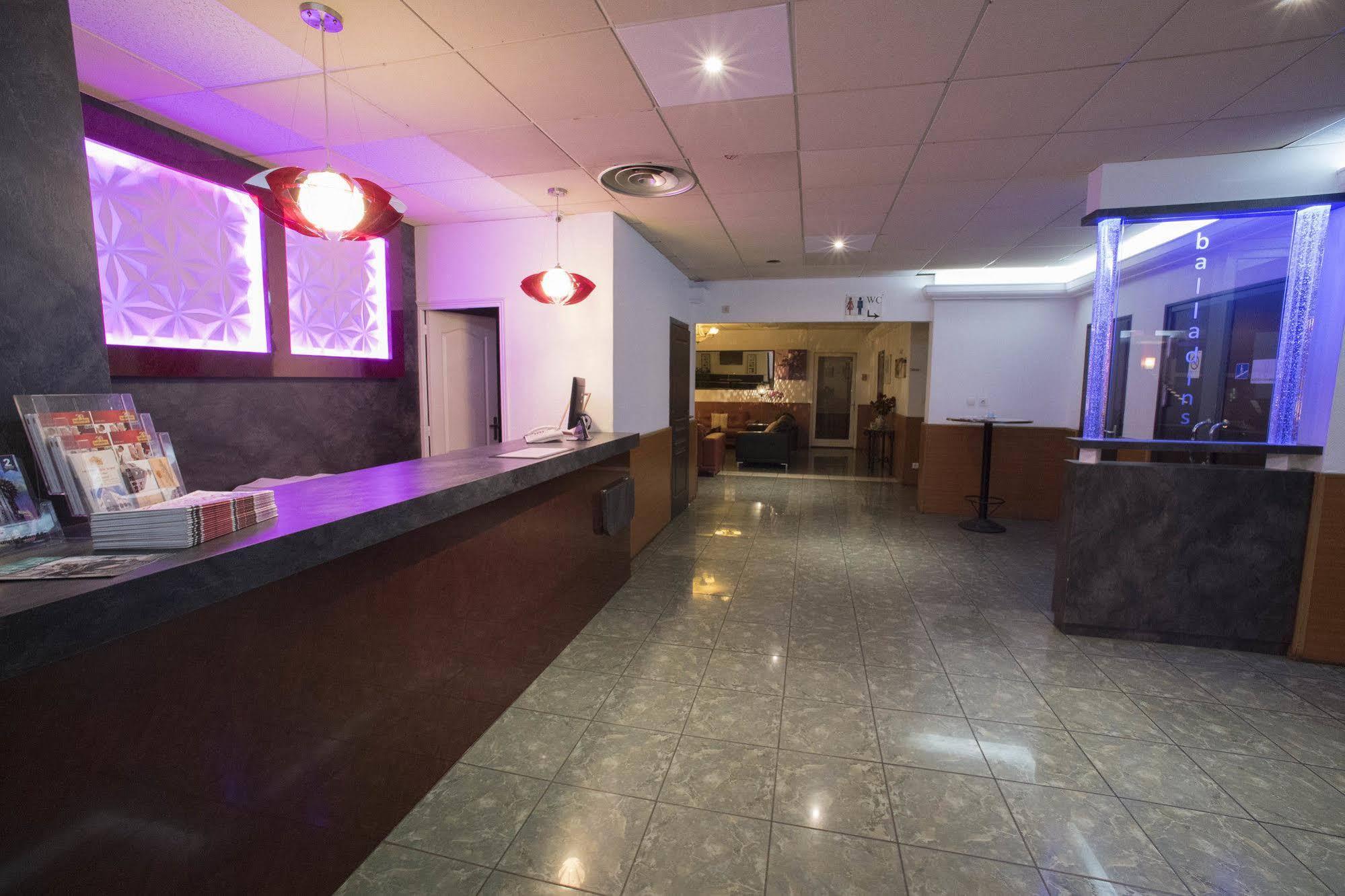 Hotel Restaurant Kyriad Direct Dijon Nord - Zenith - Toison D'Or Exteriér fotografie