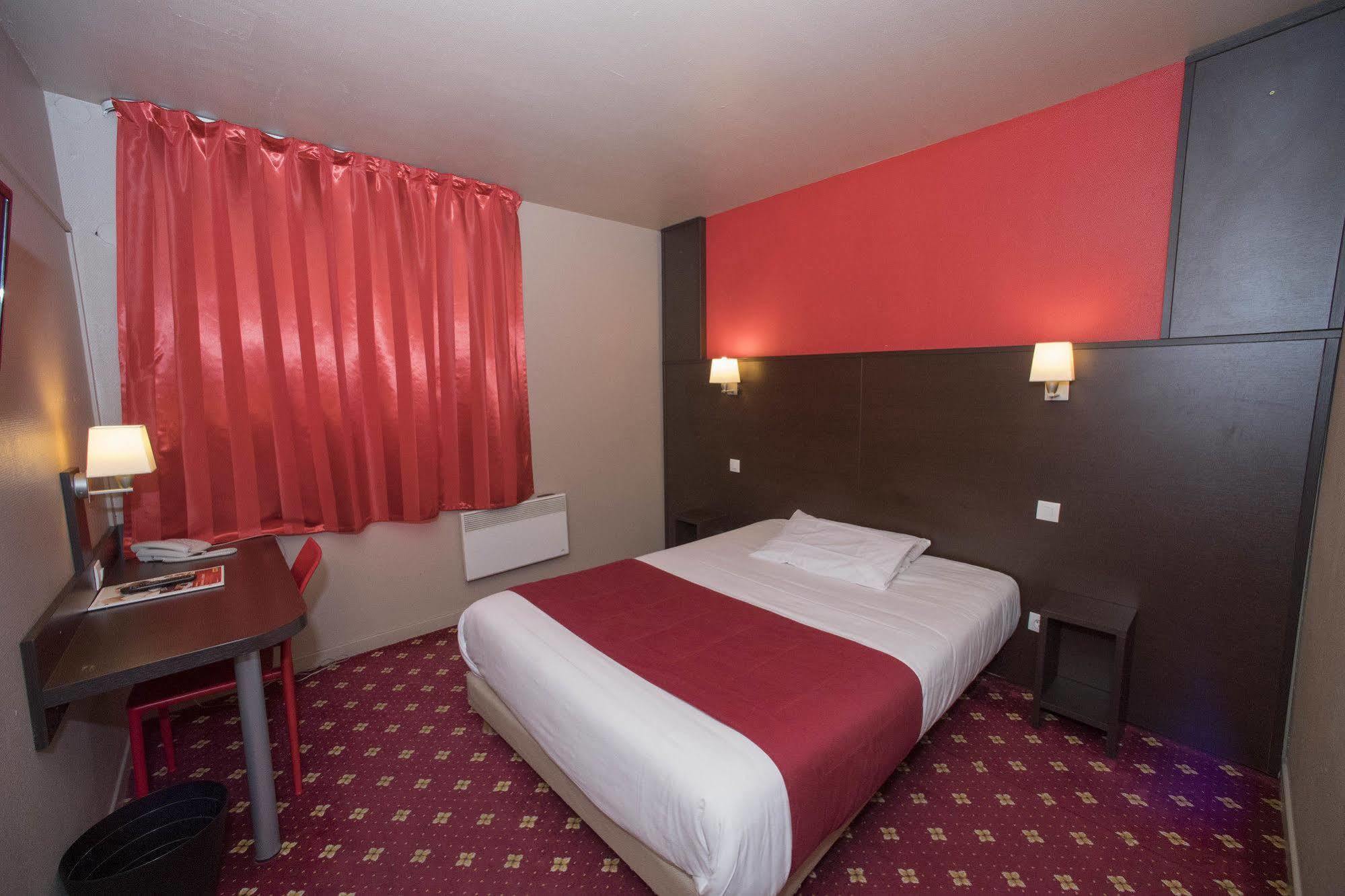 Hotel Restaurant Kyriad Direct Dijon Nord - Zenith - Toison D'Or Exteriér fotografie