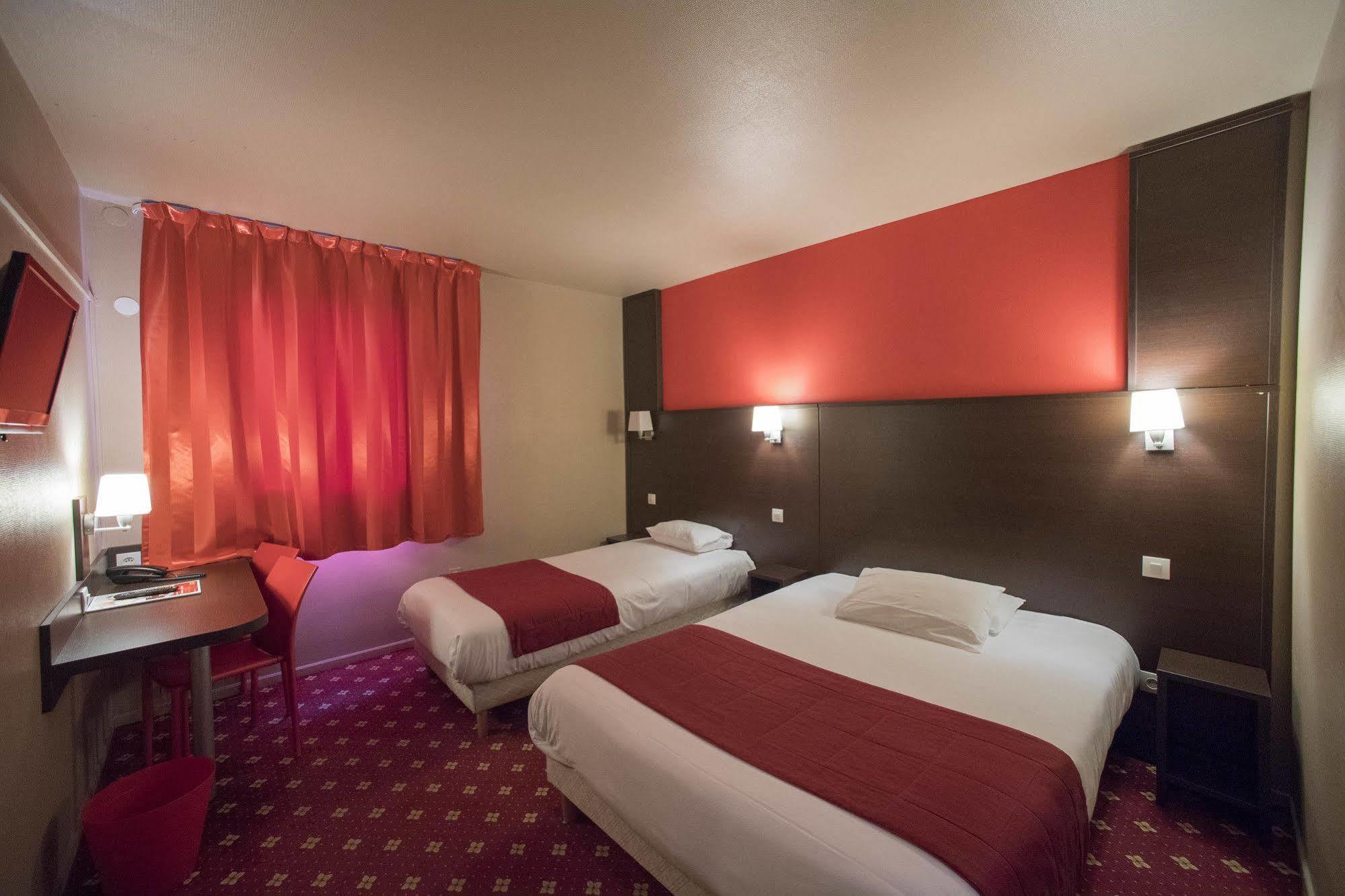 Hotel Restaurant Kyriad Direct Dijon Nord - Zenith - Toison D'Or Exteriér fotografie